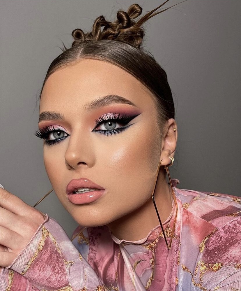 @elena_zota instagram post